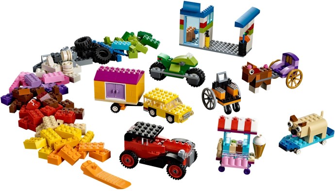 LEGO® Bricks on a Roll 10715