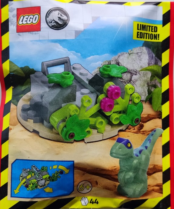 LEGO® Raptor and Hideout 122406