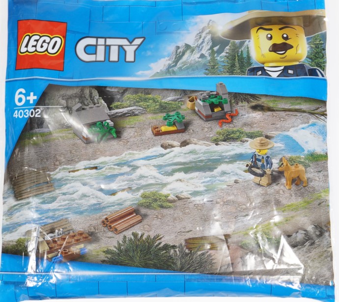 LEGO® Become My City Hero 40302