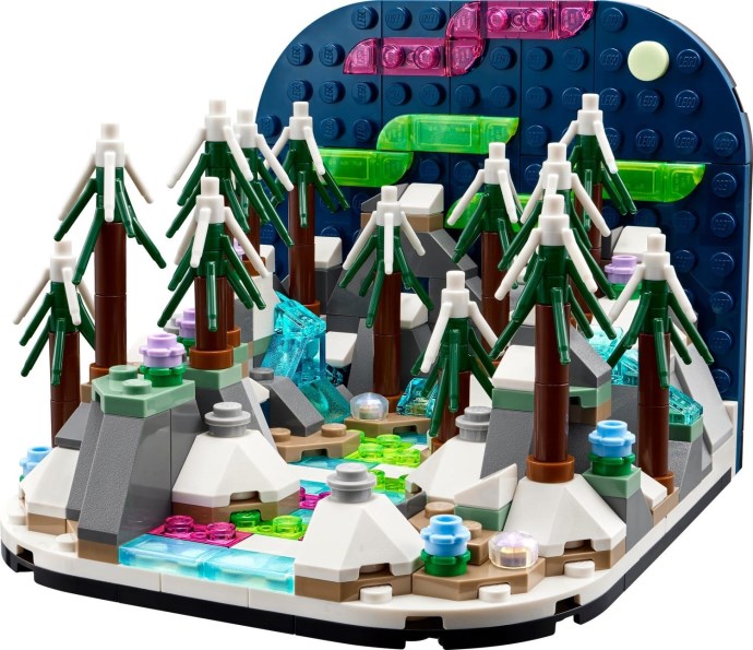 LEGO® Northern Lights Diorama 40785