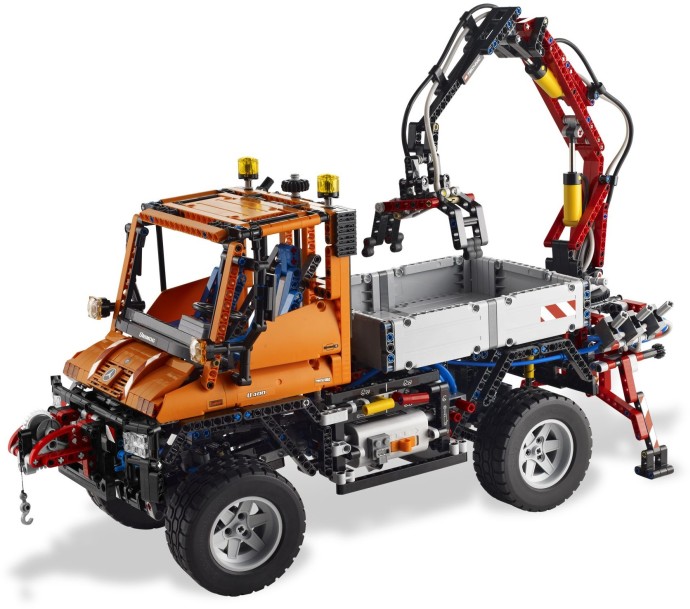 LEGO® Mercedes-Benz Unimog U400 8110